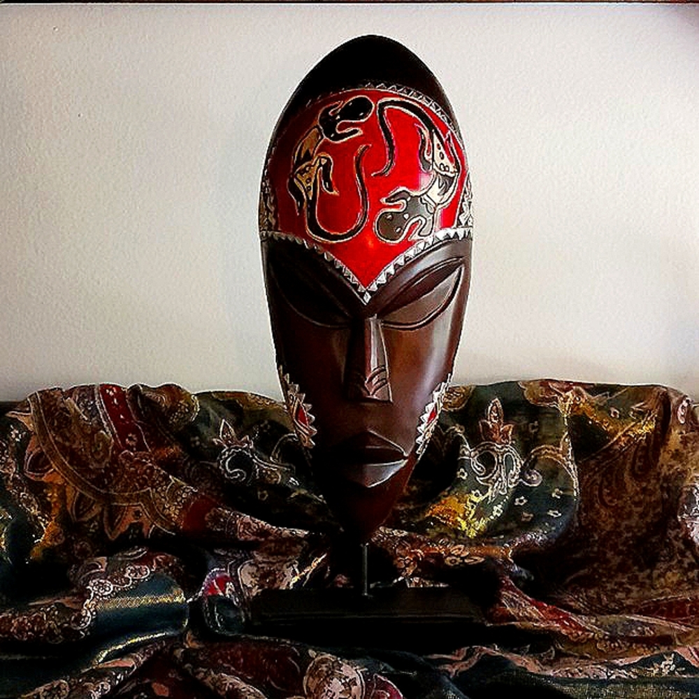 WOODEN TRIBAL MASK ON STAND * GORGEOUS CRIMSON RED AND JET BLACK DESIGN!
